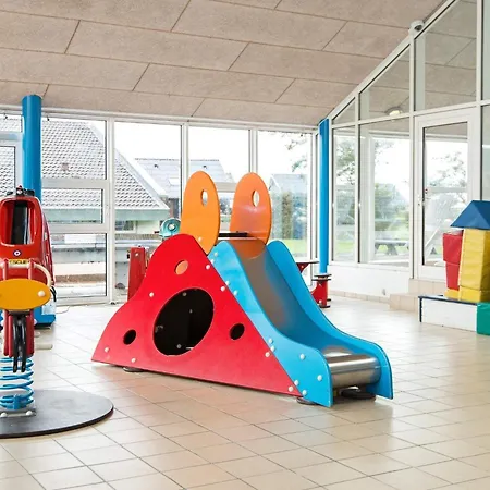 6 Person On A In * Hemmet